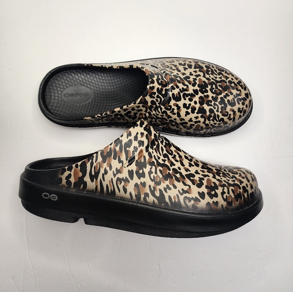 OOFOS OOcloog UNISEX Leopard Slip On Recovery Limited Edition Men's 9 Women's 11 - Picture 6 of 10
